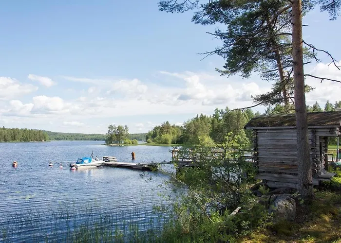 Viikinhovi 4* كورو