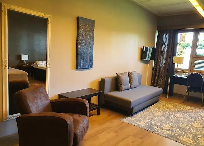 Viikinhovi Hotelli 4*